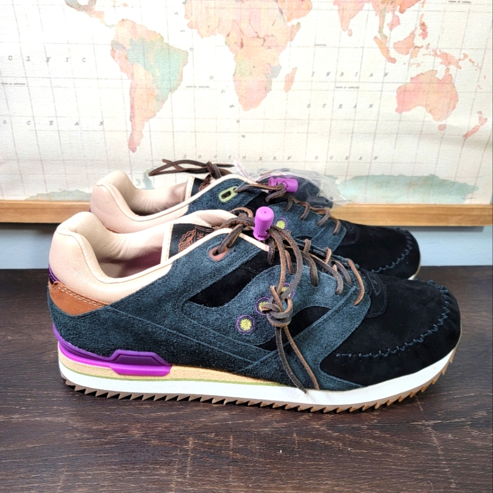 BRAND NEW Saucony Courageous Moc Lapstone & Hammer Two Rivers Black Sand